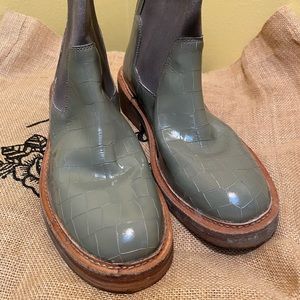 Free People Arlo Ankle Boot. Size 38 Dust Storm Croc Embossed